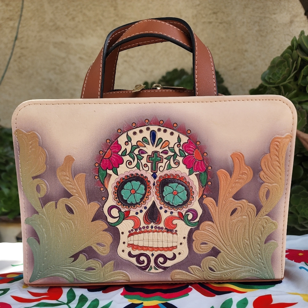 Skull crossbody bag